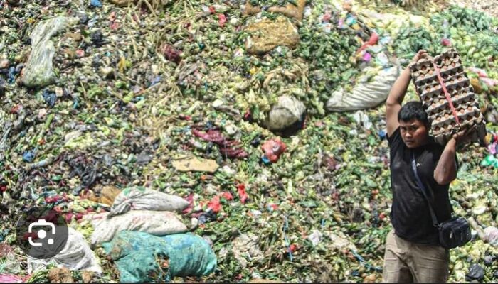 Pasar Caringin Ubah Sampah Jadi Cuan